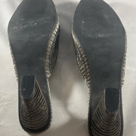 Women's Silver Sequin Flats - Picture 5 of 8